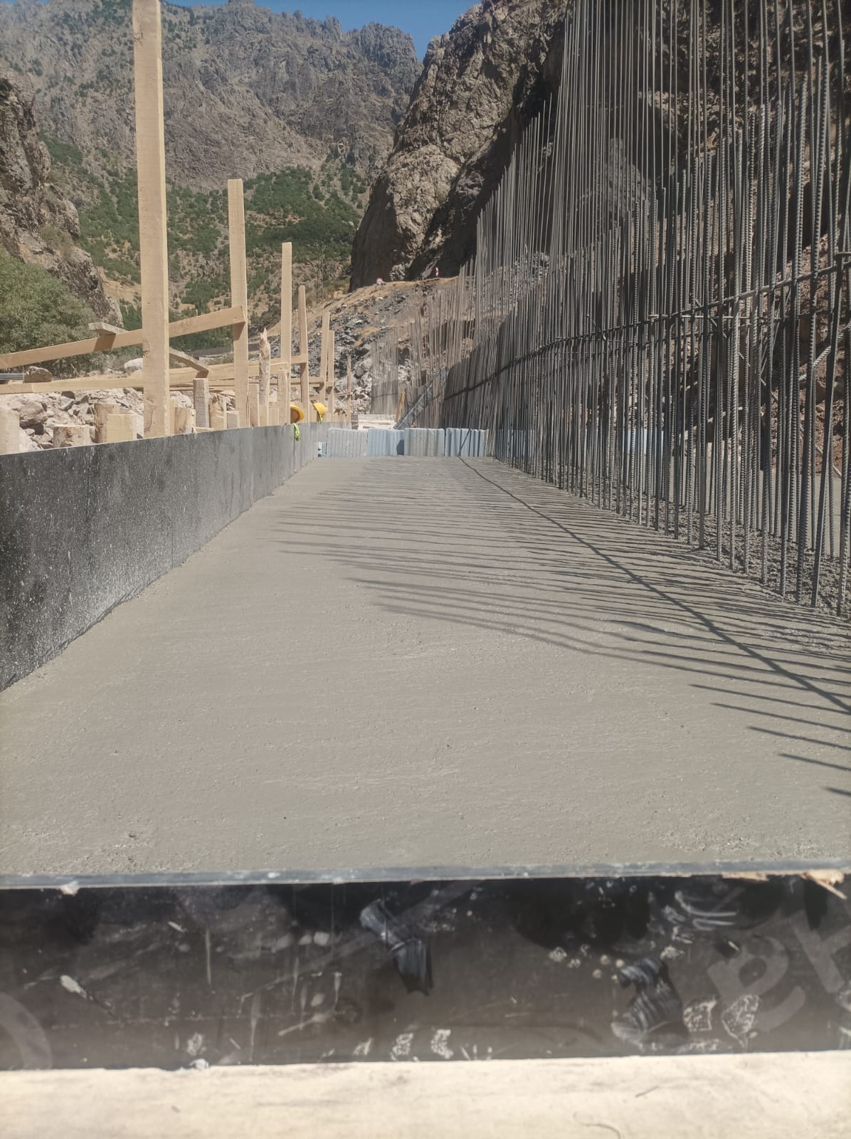 YÜKSEKOVA-DAĞLICA YOLU TOPRAK İŞLERİ, SANAT YAPILARI VE ÜSTYAPI İKMAL İŞLERİ